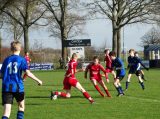 S.K.N.W.K. JO16-1 - Hoofdplaat/Biervliet JO16-1 (comp.) voorjaar seizoen 2021-2022 (49/86)